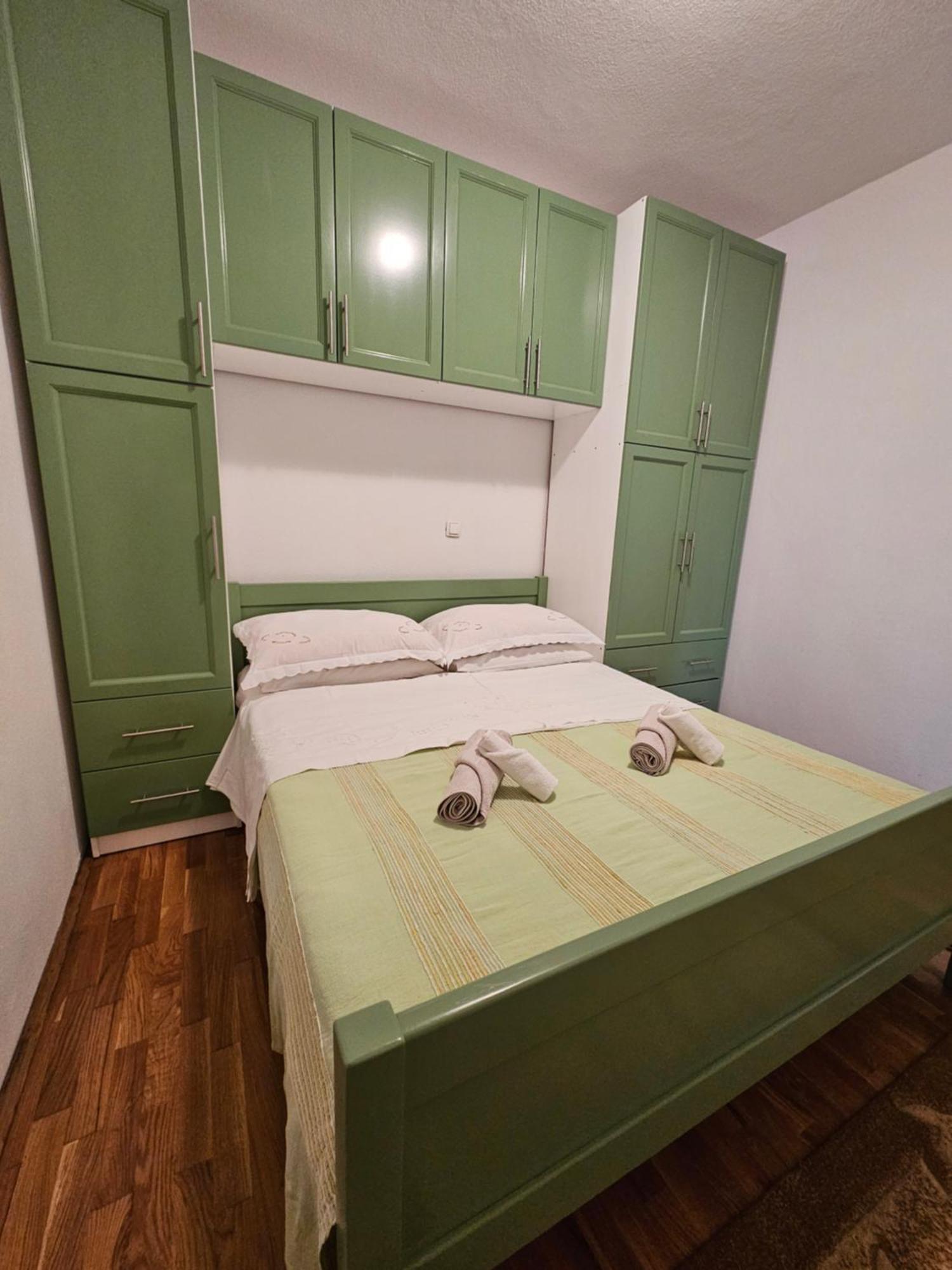 Apartmani Natasa Lokva Rogoznica Exterior foto