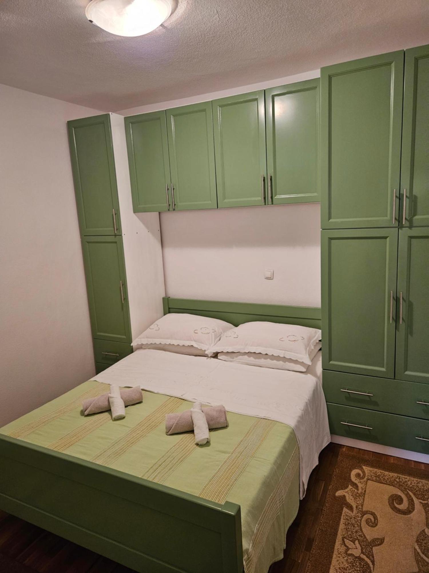 Apartmani Natasa Lokva Rogoznica Exterior foto