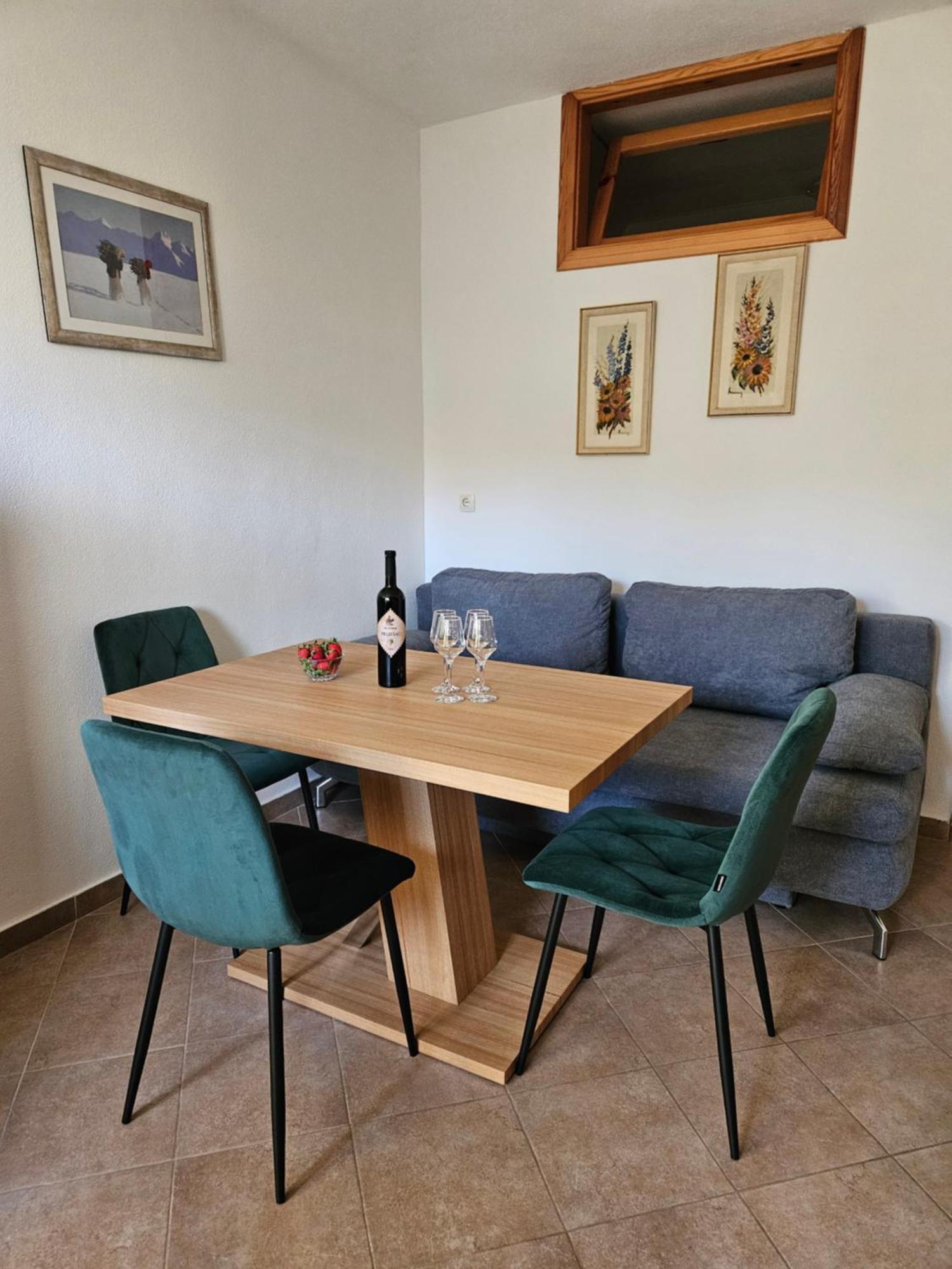 Apartmani Natasa Lokva Rogoznica Exterior foto