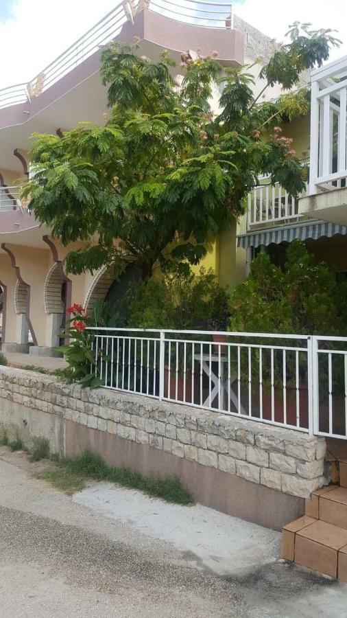 Apartmani Natasa Lokva Rogoznica Exterior foto